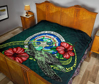 Northern Mariana Islands Polynesian Premium Quilt - Green Turtle Hibiscus - Polynesian Pride