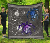 Hawaii Turtle Hibiscus Polynesian Premium Quilt - Miki Style Gray - Polynesian Pride