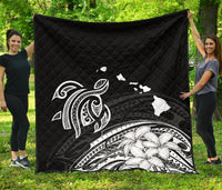 Hawaii Map Plumeria Polynesian Premium Quilt White - Polynesian Pride
