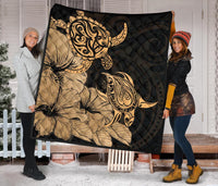Hawaii Turtle Premium Quilt Polynesian Hibiscus Art Gold AH - Polynesian Pride