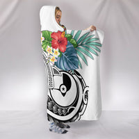 YAP Polynesian Hooded Blanket - Summer Plumeria (White) - Polynesian Pride