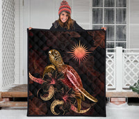 Marshall Islands Polynesian Premium Quilt - Turtle With Blooming Hibiscus Gold - Polynesian Pride