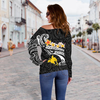 Papua New Guinea Women's Off Shoulder Sweater - PNG Seal Polynesian Patterns Plumeria (Black) - Polynesian Pride