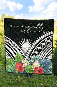 Marshall Islands Premium Quilt - Marshall Islands Coat of Arms & Polynesian Tropical Flowers White - Polynesian Pride