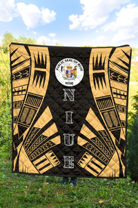 Niue Premium Quilt - Niue Seal Polynesian Gold Tattoo - Polynesian Pride