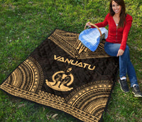 Vanuatu Premium Quilt - Vanuatu Coat Of Arms Polynesian Chief Gold Version - Polynesian Pride