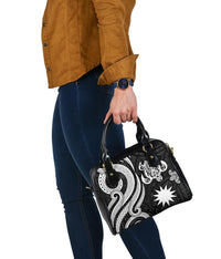 Nauru Shoulder Handbag - White Tentacle Turtle - Polynesian Pride