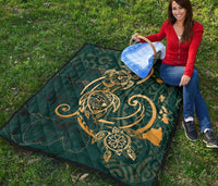Hawaii Triple Marble Turtle Polynesian Hibiscus Premium Quilt - AH - Benjamin Style - Green - Polynesian Pride