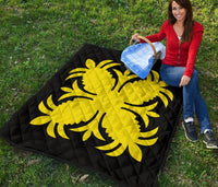 Hawaiian Premium Quilt Royal Pattern - Black And Yellow - A2 Style - Polynesian Pride