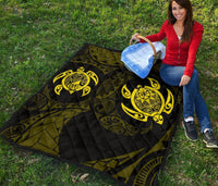 Hawaii Polynesian Turtle Premium Quilt Yellow - Polynesian Pride