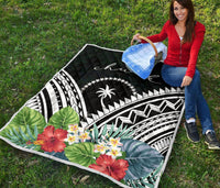 Chuuk Premium Quilt - Chuuk Coat of Arms & Polynesian Tropical Flowers White - Polynesian Pride