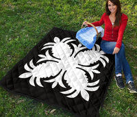 Hawaiian Premium Quilt Royal Pattern - Black And White - A2 Style - Polynesian Pride