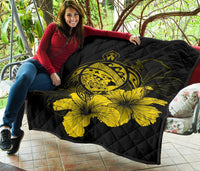 Hawaii Hibiscus Premium Quilt - Turtle Map - Yellow - Polynesian Pride