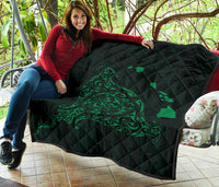 Rays Hawaii Map Polynesian Premium Quilt - Green - Polynesian Pride