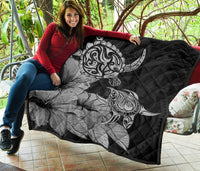 Hawaii Turtle Premium Quilt Polynesian Hibiscus Art Gray AH - Polynesian Pride