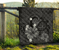 Hawaii Turtle Poly Tribal Gray Premium Quilt - Polynesian Pride
