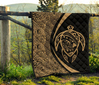 Hawaii Turtle Map Polynesian Premium Quilt - Gold - Circle Style - Polynesian Pride