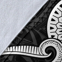 Wallis and Futuna Premium Blanket - White Tentacle Turtle - Polynesian Pride