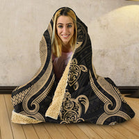 Marshall Islands Hooded Blanket - Gold Tentacle Turtle Crest - Polynesian Pride