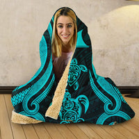 Tokelau Hooded Blanket - Turquoise Tentacle Turtle - Polynesian Pride