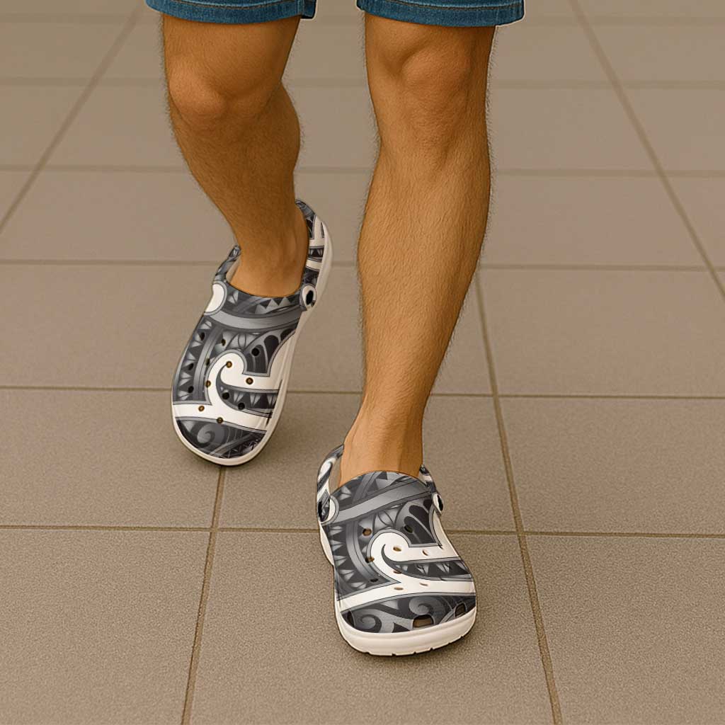 Aotearoa Maori Kowhaiwhai Clogs Shoes Kiwikiwi Puhoro and Patiki