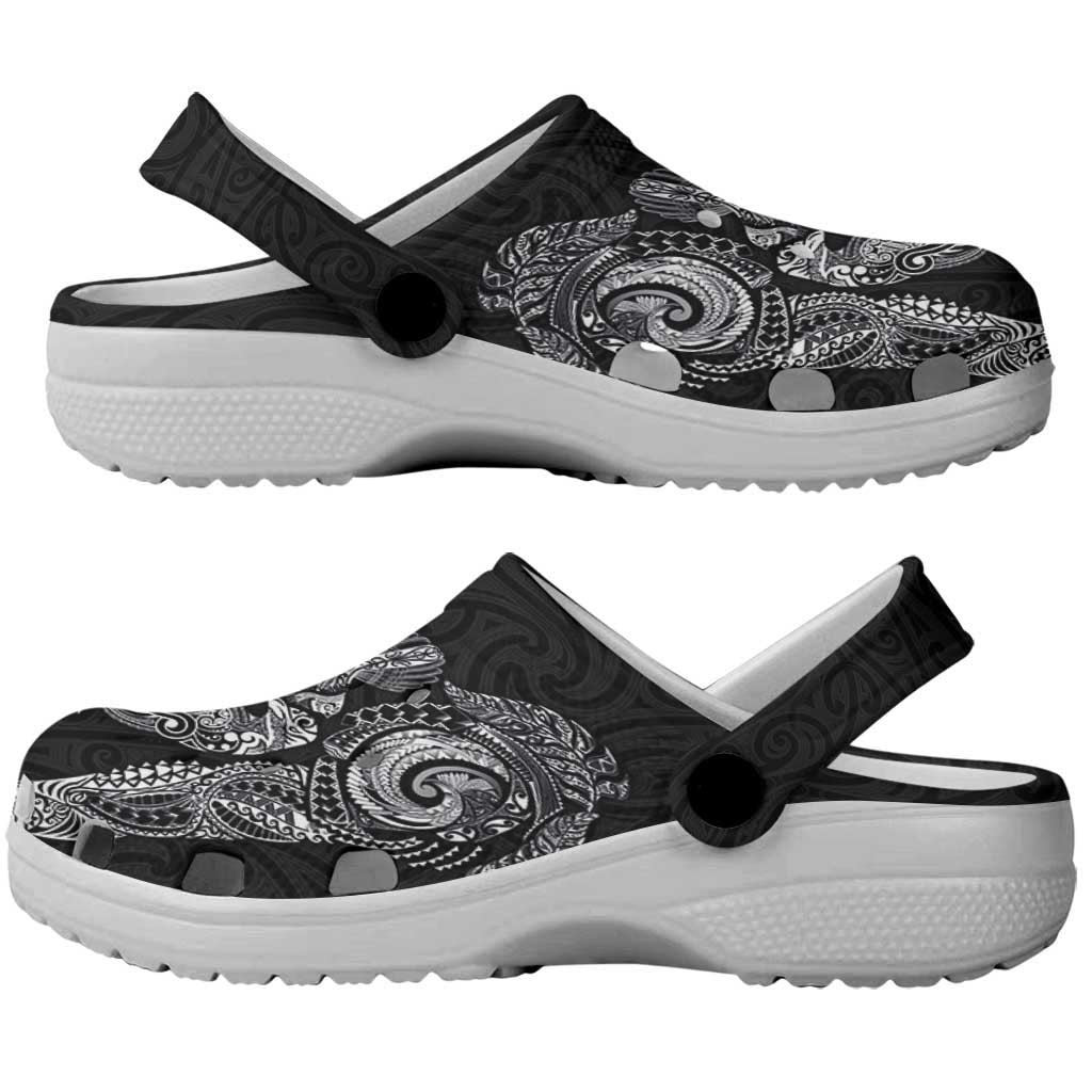 Aotearoa Moko Tribal Tattoo Clogs Shoes New Zealand Maori Penguin and Fantail Black Color LT03 - Polynesian Pride