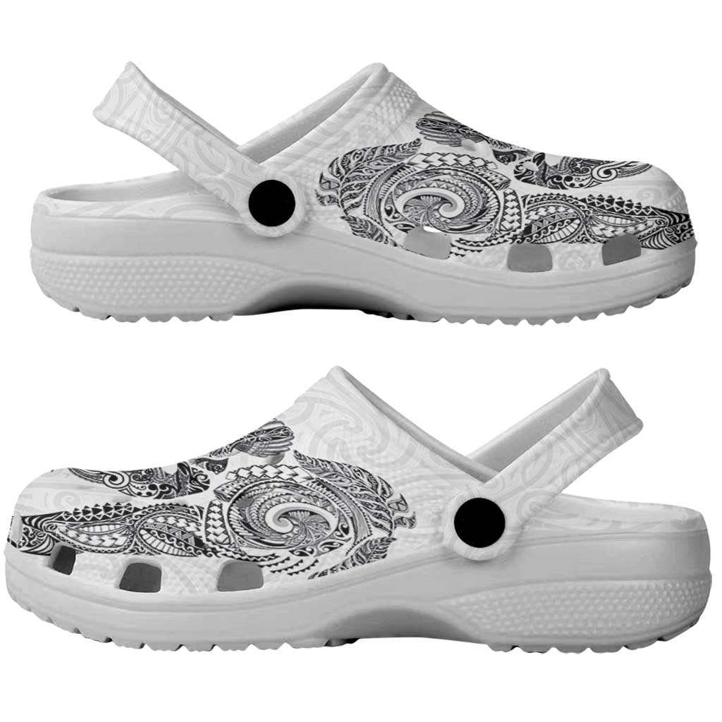 Aotearoa Moko Tribal Tattoo Clogs Shoes New Zealand Maori Penguin and Fantail White Color LT03 - Polynesian Pride
