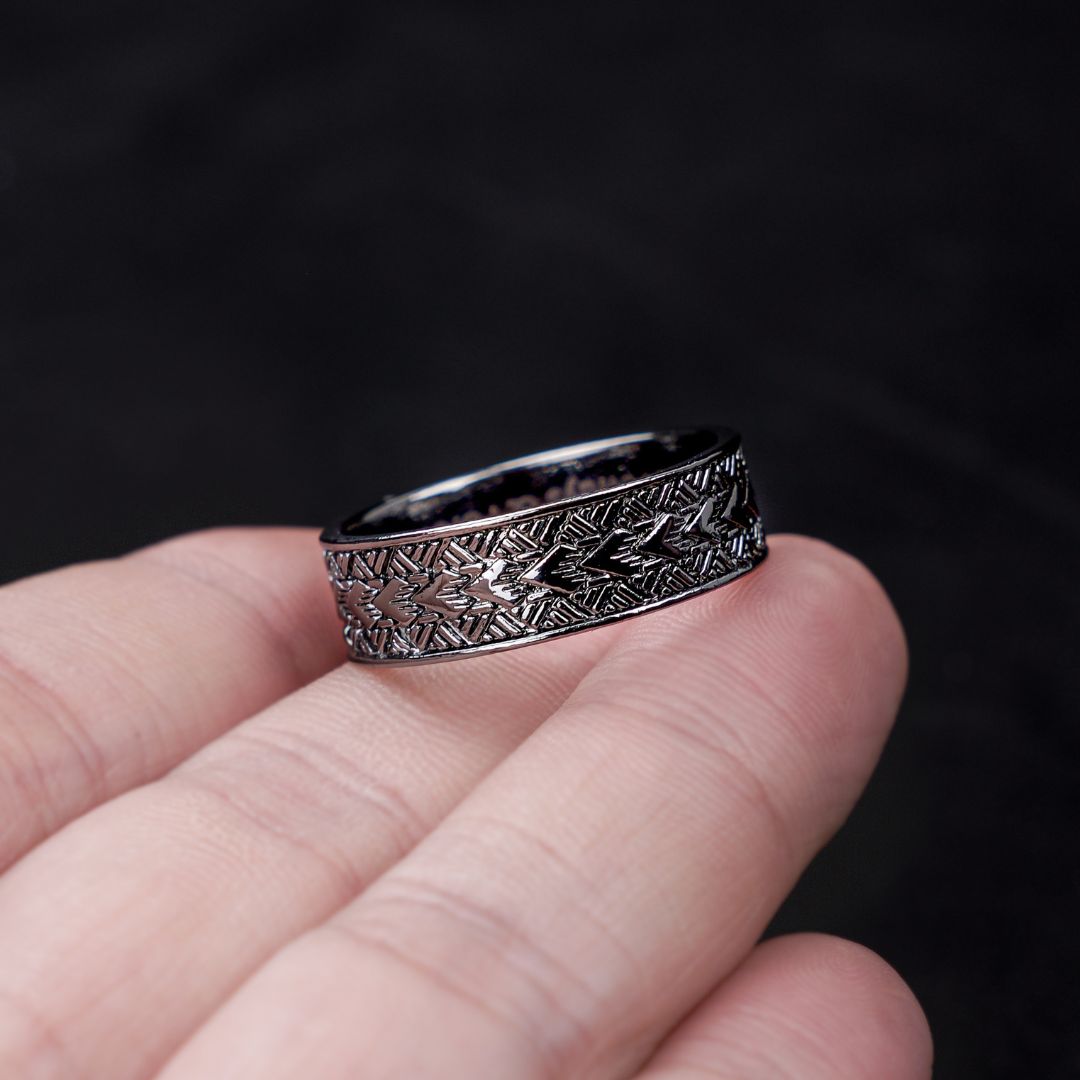 Polynesian Wedding Band, Samoan Arrow Pattern Ring, Custom Engraved Tribal Ring, Men's Island Style Ring, Cultural Jewelry Gift - Polynesian Pride