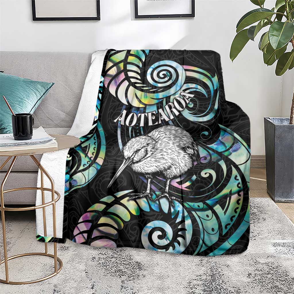 New Zealand Kiwi Bird Blanket Silver Fern Koru Paua Shell