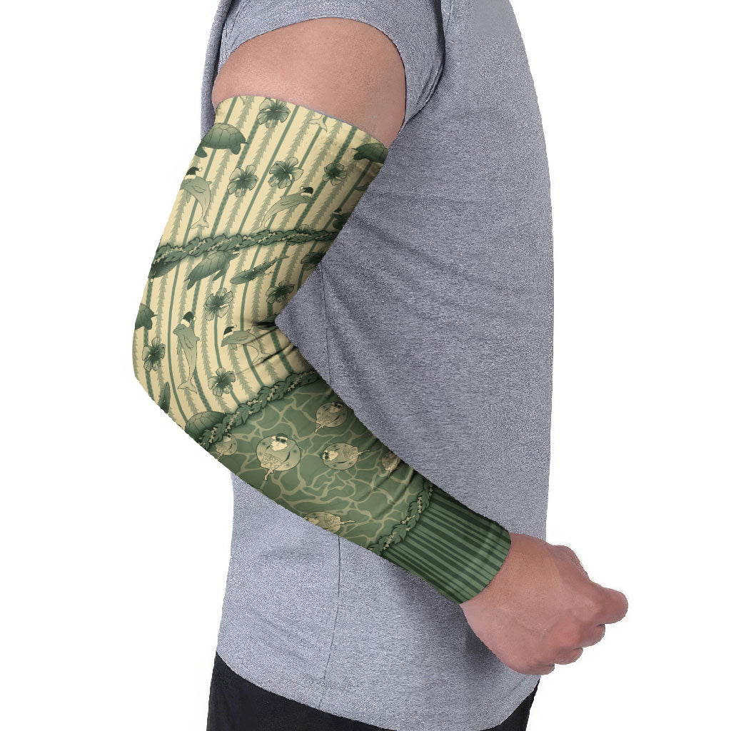 Hawaii Christmas In July Arm Sleeves Olive Green Mele Kalikimaka Sea Animals