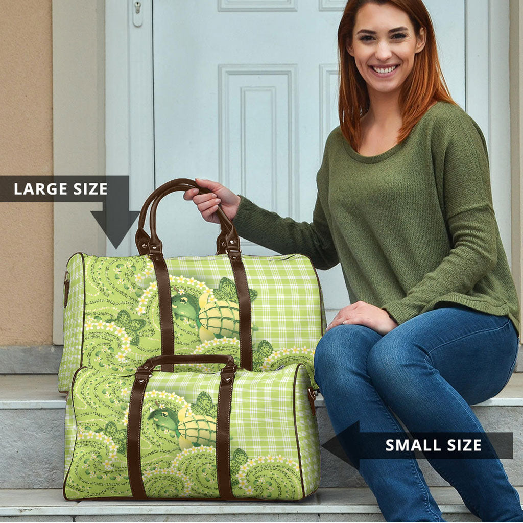 Hawaii Palaka Travel Bag Cute Green Mango Turtle On The Waves