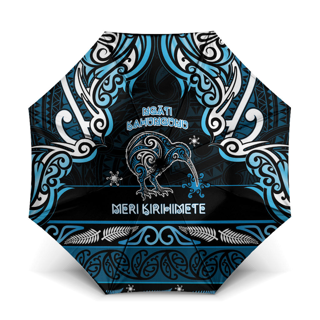 Ngati Kahungunu Aotearoa Meri Kirihimete Umbrella Maori Kiwi Bird Silver Fern Koru Pattern DT05 One Size Folded 11.42 inch Opened Diameter 37.4 inch Blue - Polynesian Pride