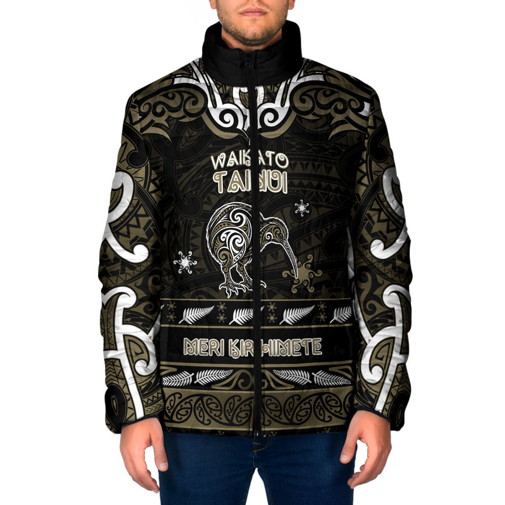 Personalised Waikato Tainui Aotearoa Meri Kirihimete Padded Jacket Maori Kiwi Bird Silver Fern Koru Pattern DT05 Men Gold - Polynesian Pride