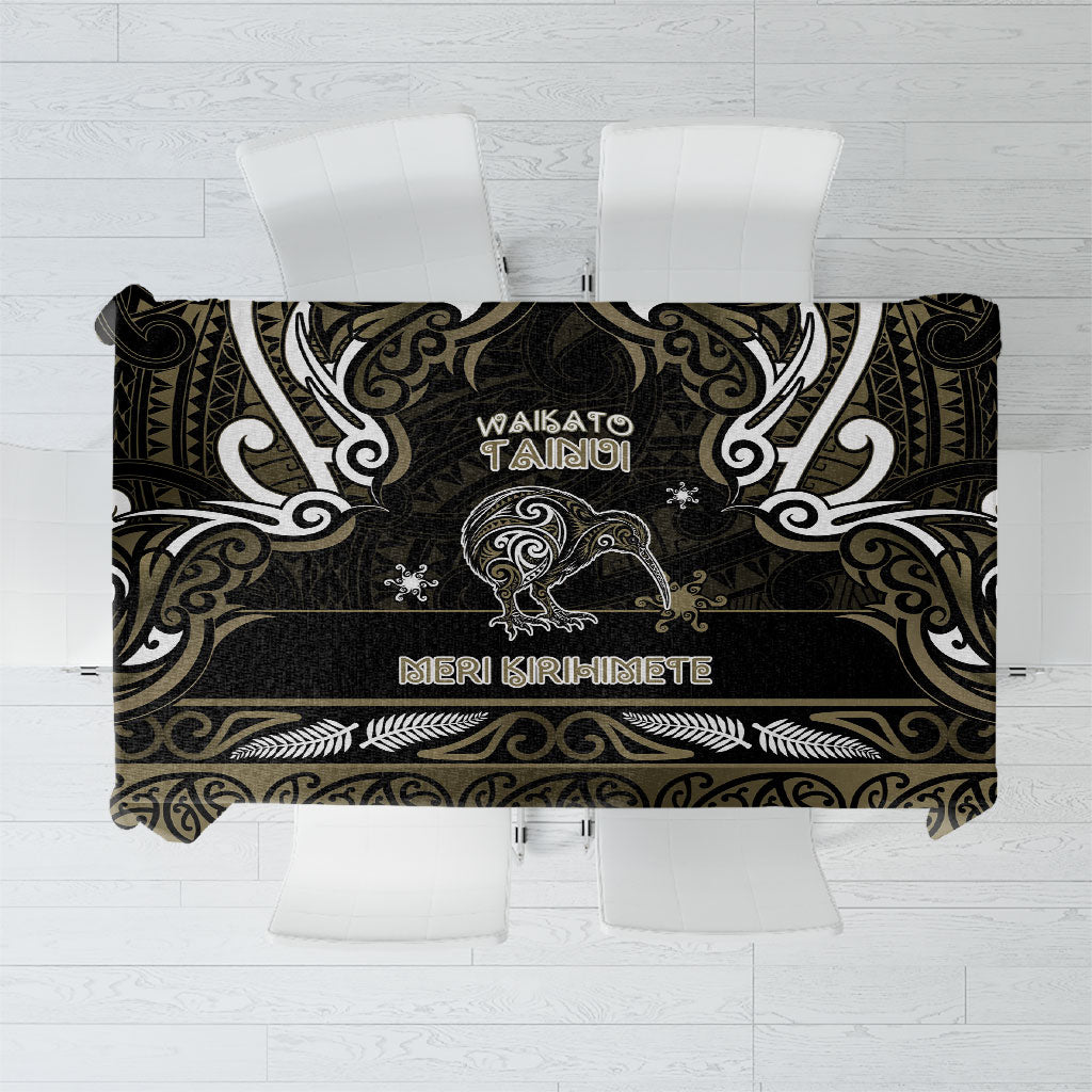 Waikato Tainui Aotearoa Meri Kirihimete Tablecloth Maori Kiwi Bird Silver Fern Koru Pattern DT05 Gold - Polynesian Pride