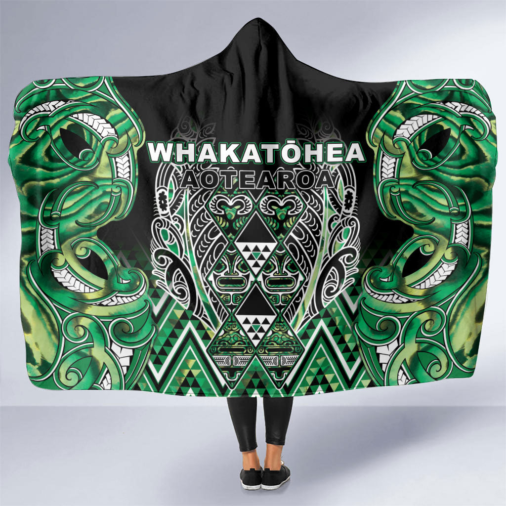 Aotearoa Whakatohea Hooded Blanket Maori Tribal Green Abalone Paua Shell Pattern
