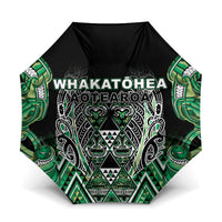 Aotearoa Whakatohea Umbrella Maori Tribal Green Abalone Paua Shell Pattern DT05 One Size Folded 11.42 inch Opened Diameter 37.4 inch Green - Polynesian Pride