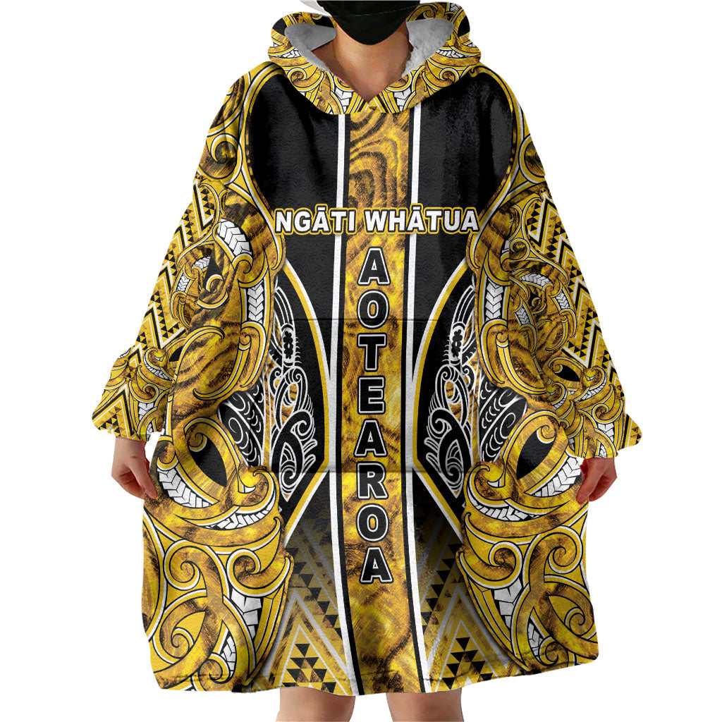 Aotearoa Ngati Whatua Wearable Blanket Hoodie Maori Tribal Gold Paua Shell Pattern DT05 - Polynesian Pride