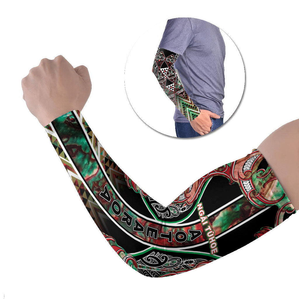 Aotearoa Ngai Tuhoe Arm Sleeves Maori Tribal Red And Green Paua Shell Pattern DT05 Set of 2 Red - Polynesian Pride