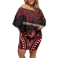 Personalised New Zealand Waitangi Day Family Matching Off Shoulder Short Dress and Hawaiian Shirt Te Tiriti O Waitangi 1840 DT05 Mom's Dress Black - Polynesian Pride