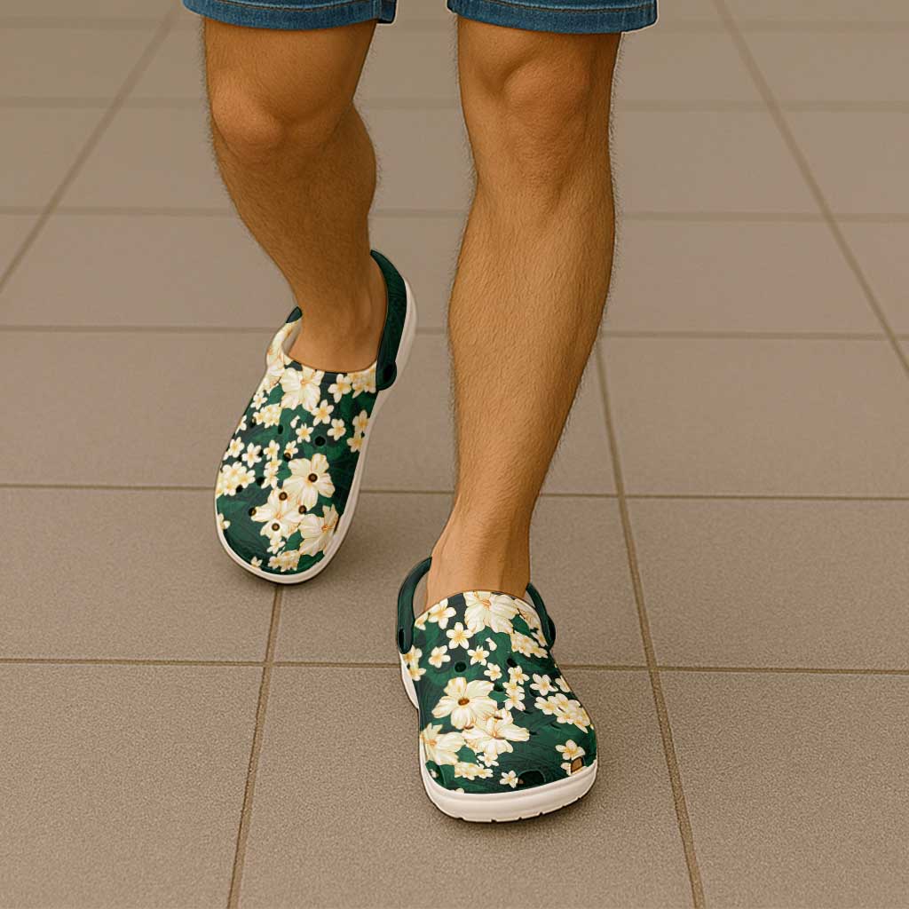 Hawaii Hibiscus Plumeria Green Clogs Shoes Polynesian Pattern