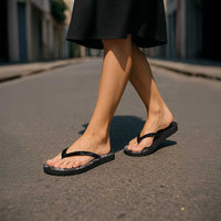 Hawaii Tropical Flowers and Leaves Flip Flops Tapa Pattern Grayscale Mode LT03 - Polynesian Pride