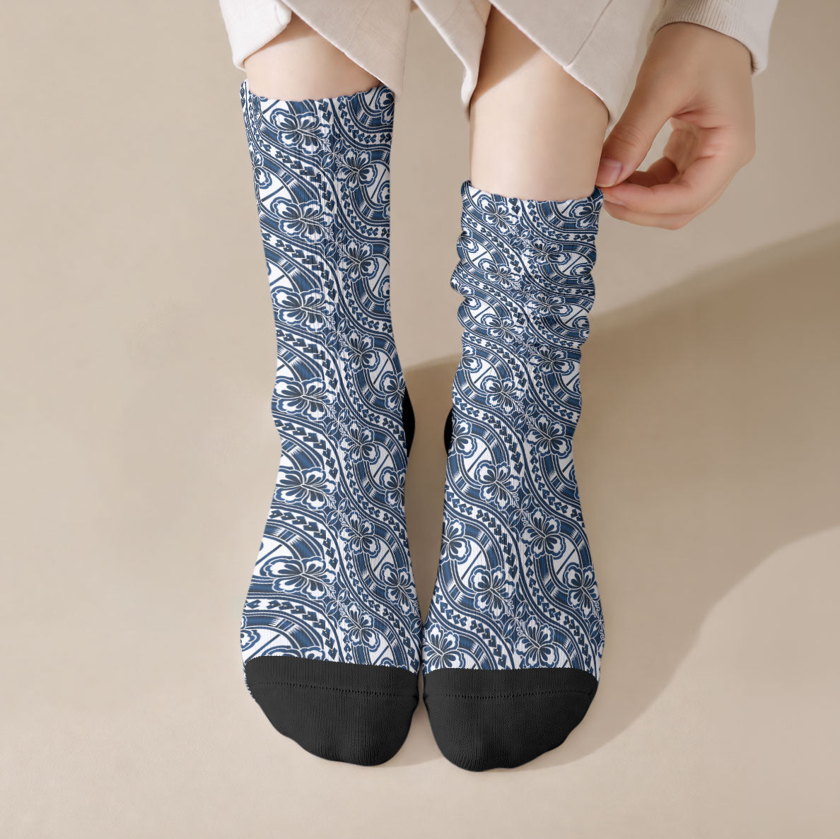 Hibiscus Bloom Island Tribal Waves Crew Socks Blue Polynesian Pattern LT01 Crew Socks Blue - Polynesian Pride