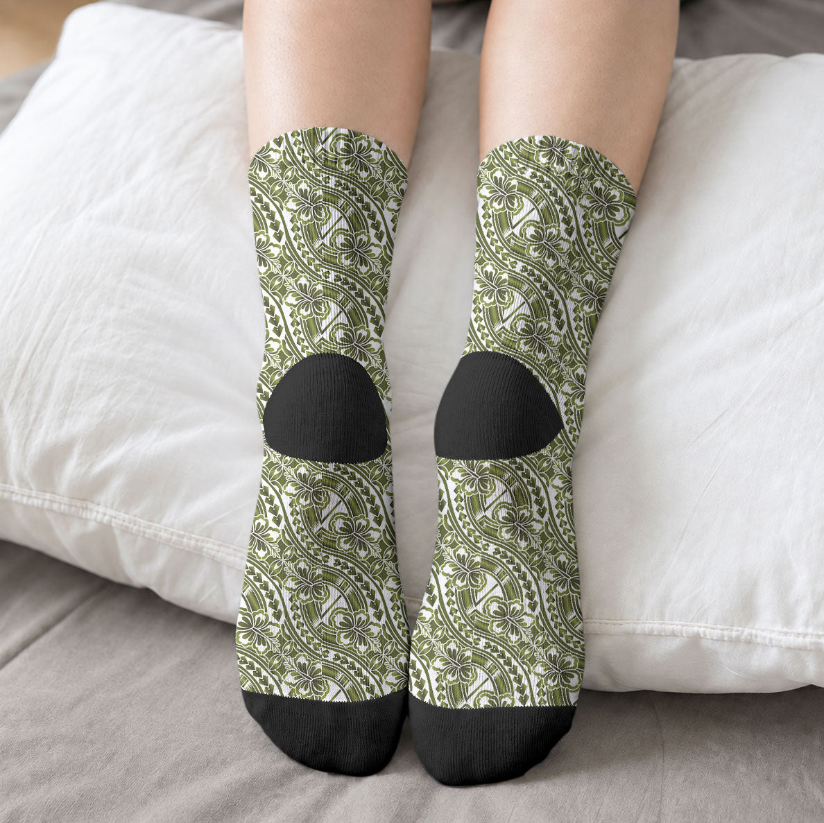 Hibiscus Bloom Island Tribal Waves Crew Socks Olive Green Polynesian Pattern LT01 - Polynesian Pride