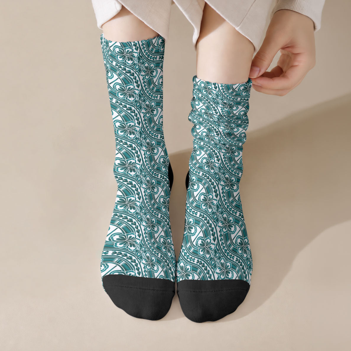 Hibiscus Bloom Island Tribal Waves Crew Socks Teal Polynesian Pattern LT01 Crew Socks Teal - Polynesian Pride