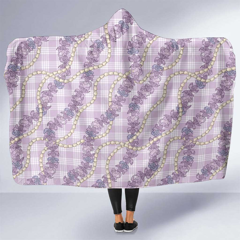 Pua Kalaunu Lei Hooded Blanket Palaka Pattern