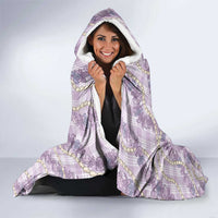 Pua Kalaunu Lei Hooded Blanket Palaka Pattern