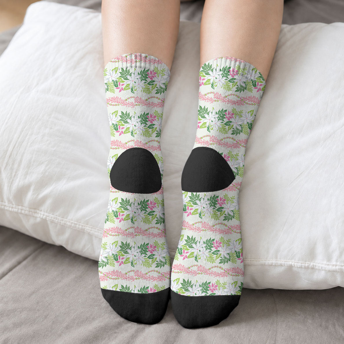 Monstera Tiare Plumeria Lei Pattern Crew Socks Green Version