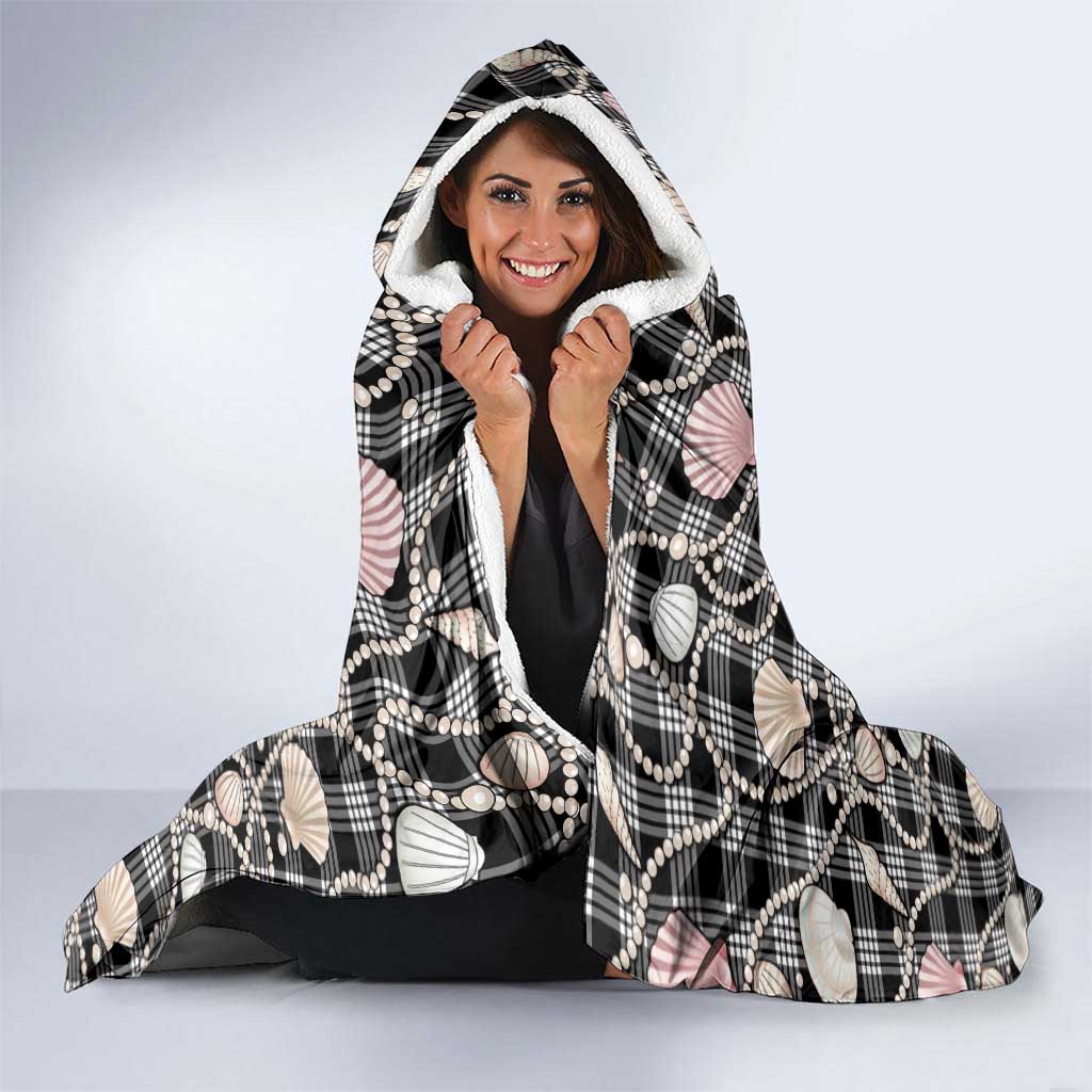 Hawaiian Ocean Seashells Hooded Blanket Black Palaka Pattern