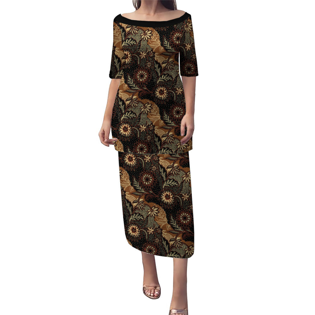 Batik Pedalaman Semen Lereng Style Puletasi Indonesian Traditional Pattern