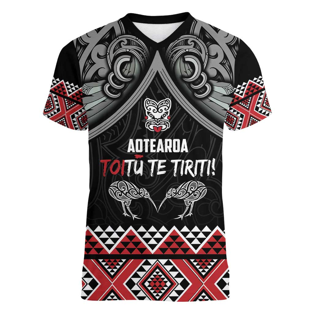Aotearoa Toitu Te Tiriti Waitangi Women V-Neck T-Shirt Proud To Be Maori LT01 Female Black - Polynesian Pride